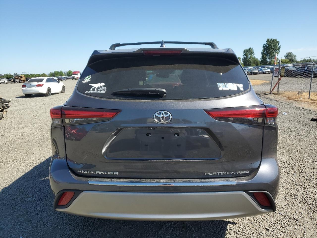 5TDFZRBH3LS031462 2020 Toyota Highlander Platinum