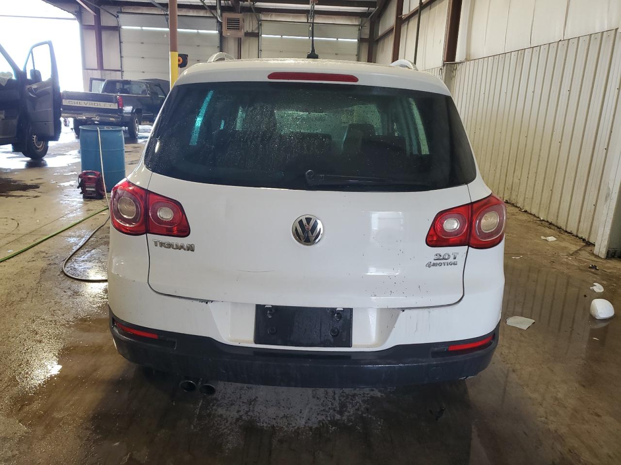 WVGBV7AX7BW555571 2011 Volkswagen Tiguan S