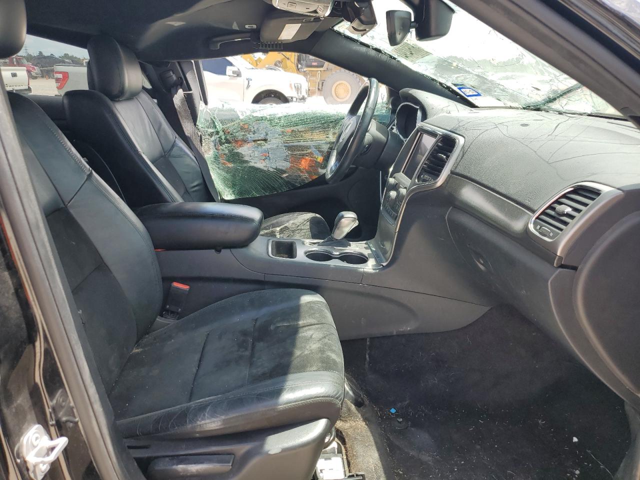 1C4RJEAG7JC168425 2018 Jeep Grand Cherokee Laredo