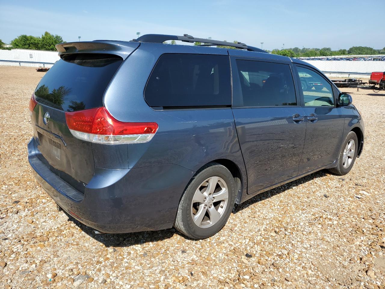 5TDYK3DC7DS360937 2013 Toyota Sienna Xle