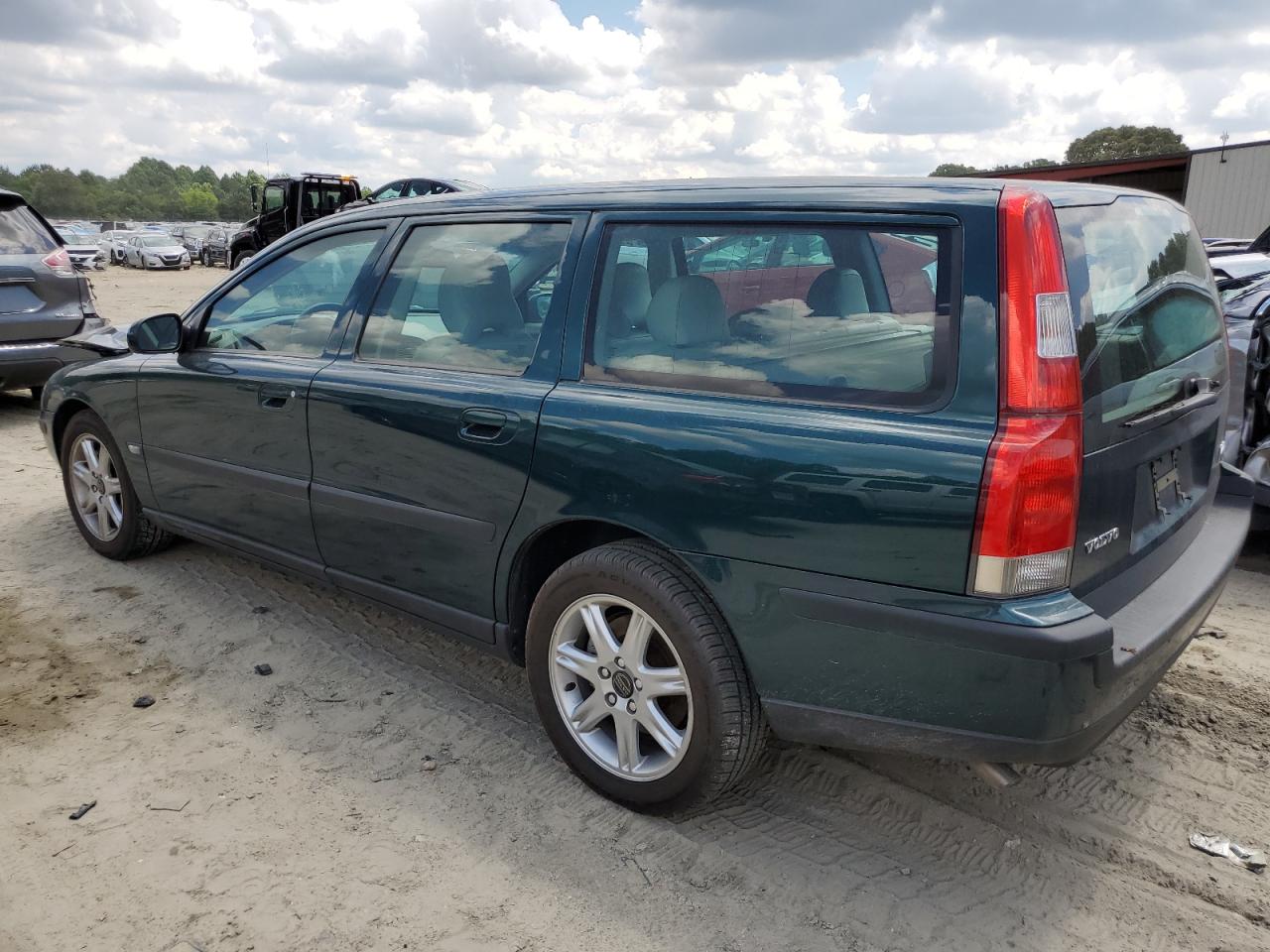 YV1SW61R822227218 2002 Volvo V70