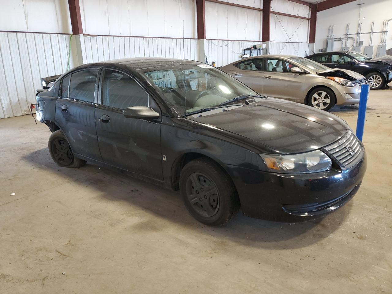 1G8AG52F05Z102975 2005 Saturn Ion Level 1