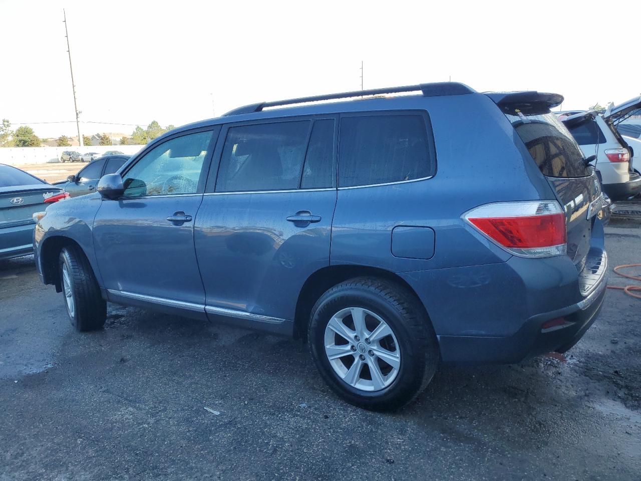 5TDZK3EH0BS032934 2011 Toyota Highlander Base