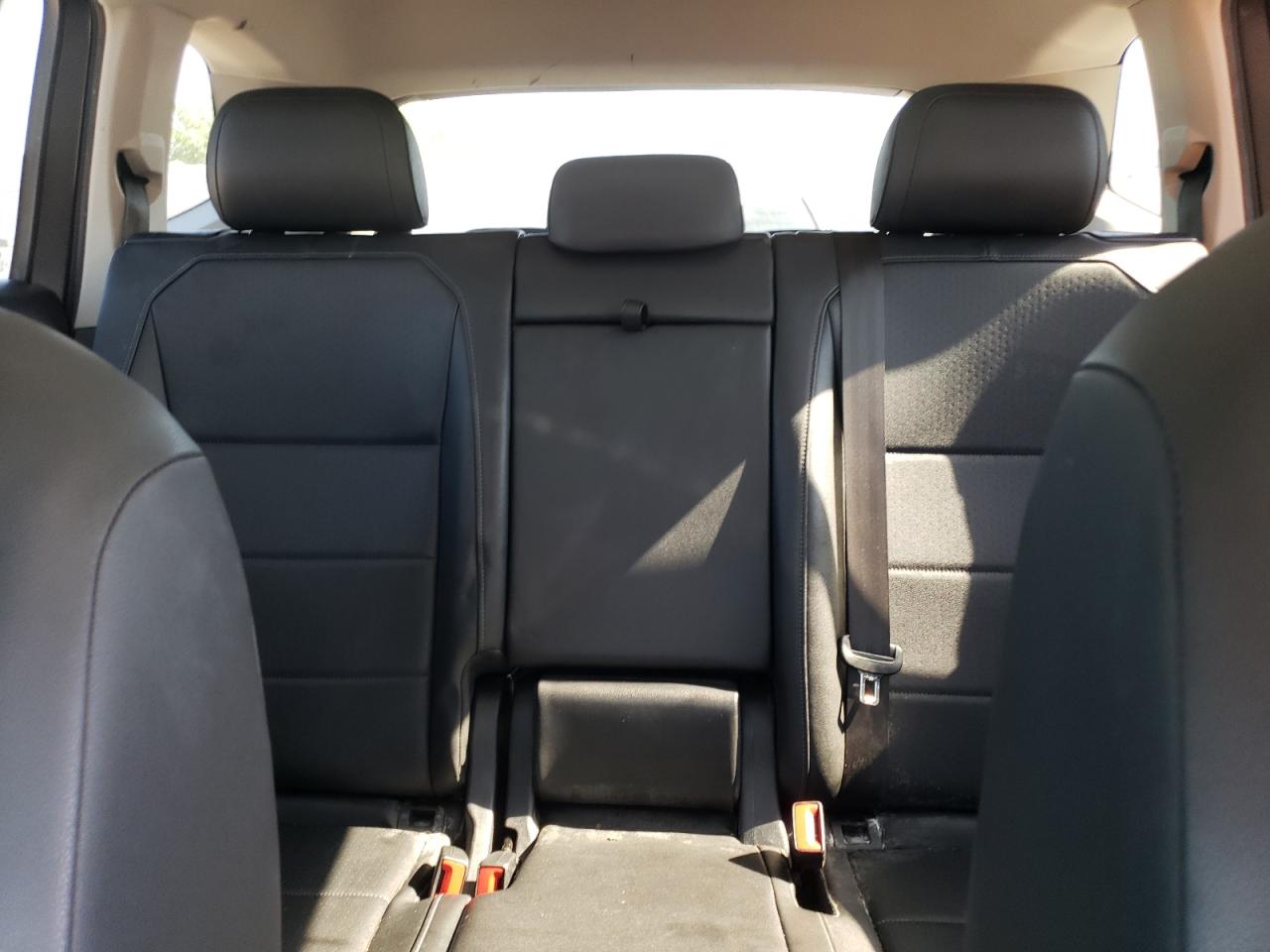 3VV2B7AXXLM098707 2020 Volkswagen Tiguan Se