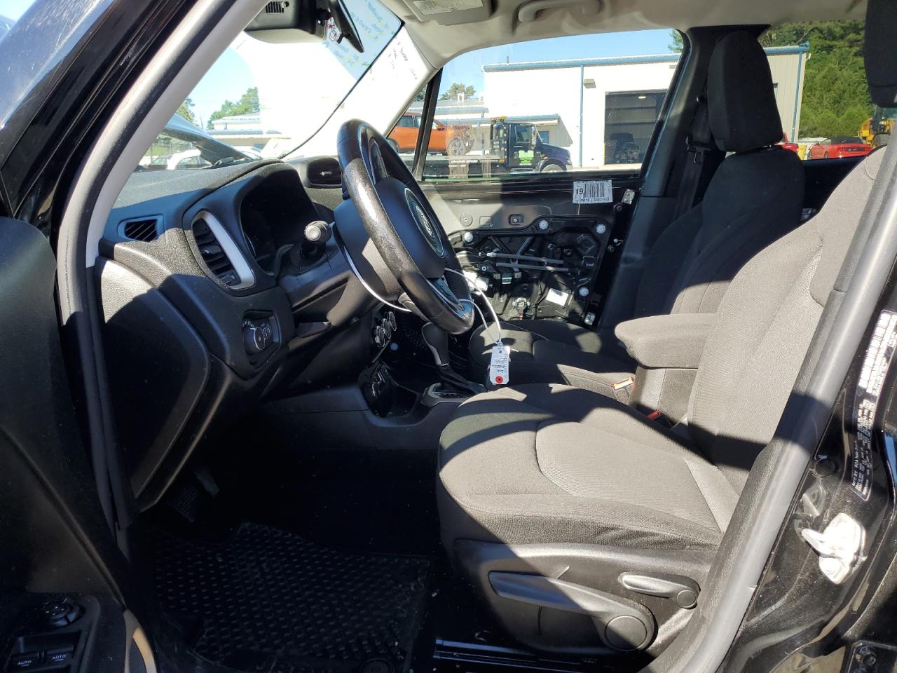 ZACCJBBT2GPD74207 2016 Jeep Renegade Latitude