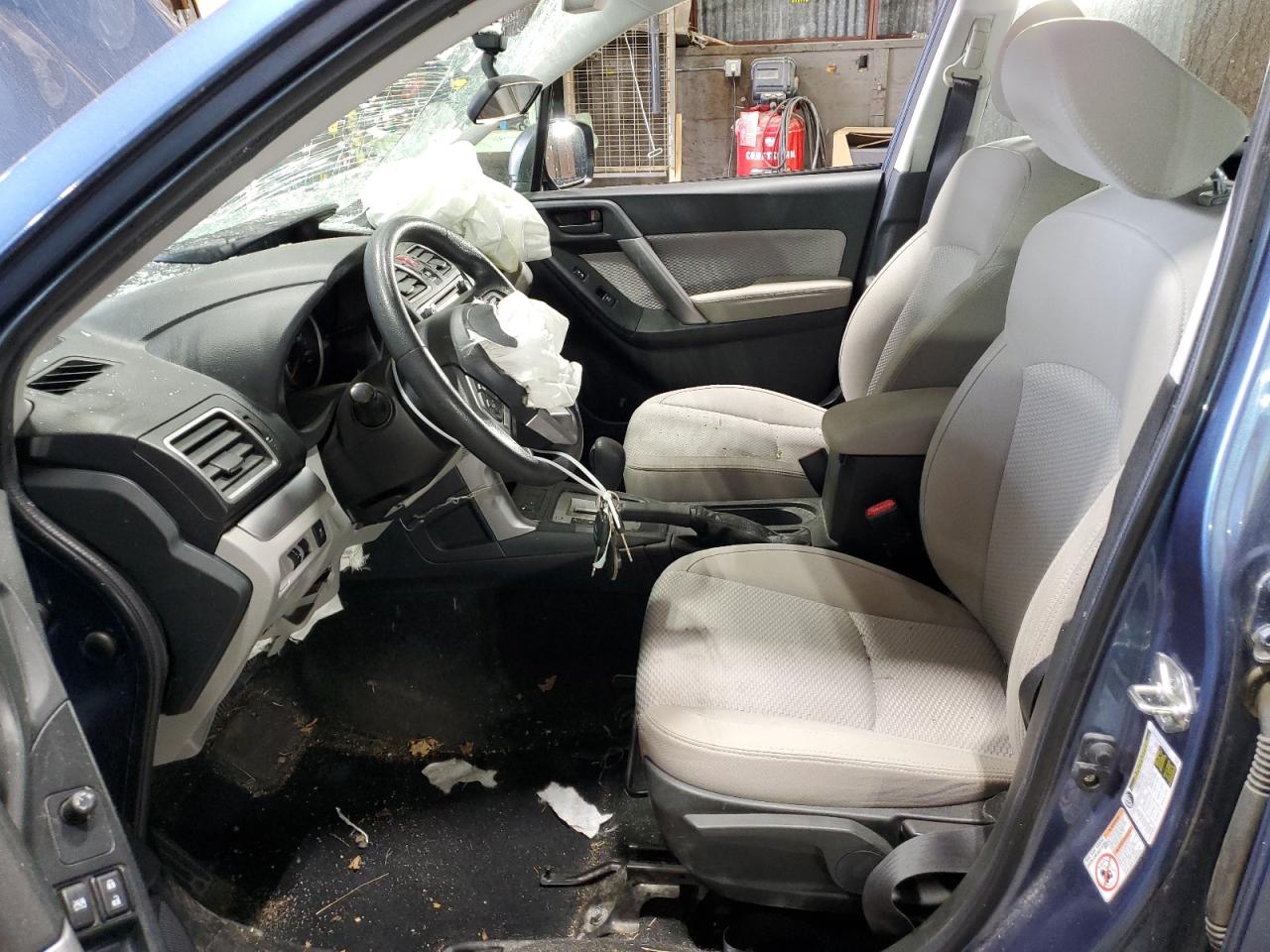 JF2SJABC9HH476555 2017 Subaru Forester 2.5I