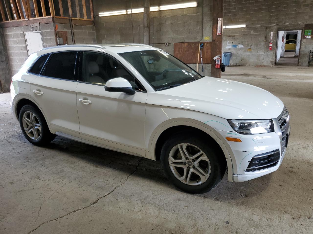 WA1ANAFY7J2062925 2018 Audi Q5 Premium