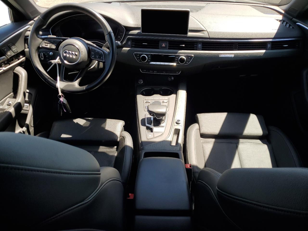 WAUFNAF48HN064861 2017 Audi A4 Prestige