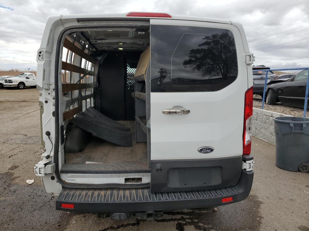 1FTYR1ZM6HKA78660 2017 Ford Transit T-250