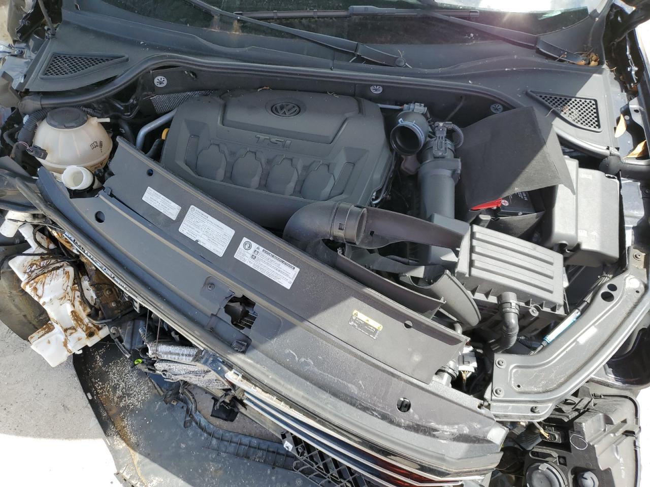 1VWBA7A34JC008283 2018 Volkswagen Passat Se