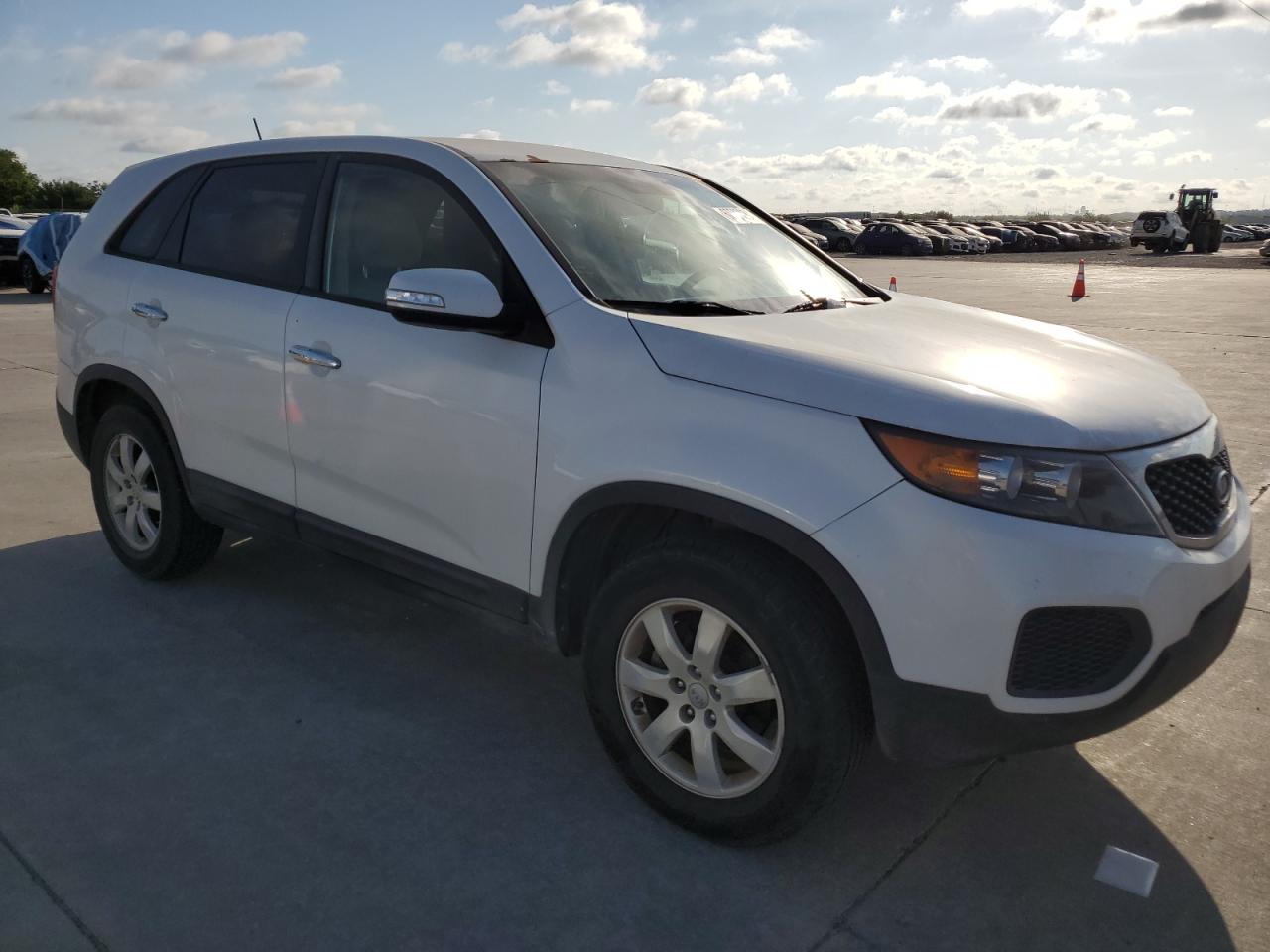 5XYKT3A14DG348344 2013 Kia Sorento Lx