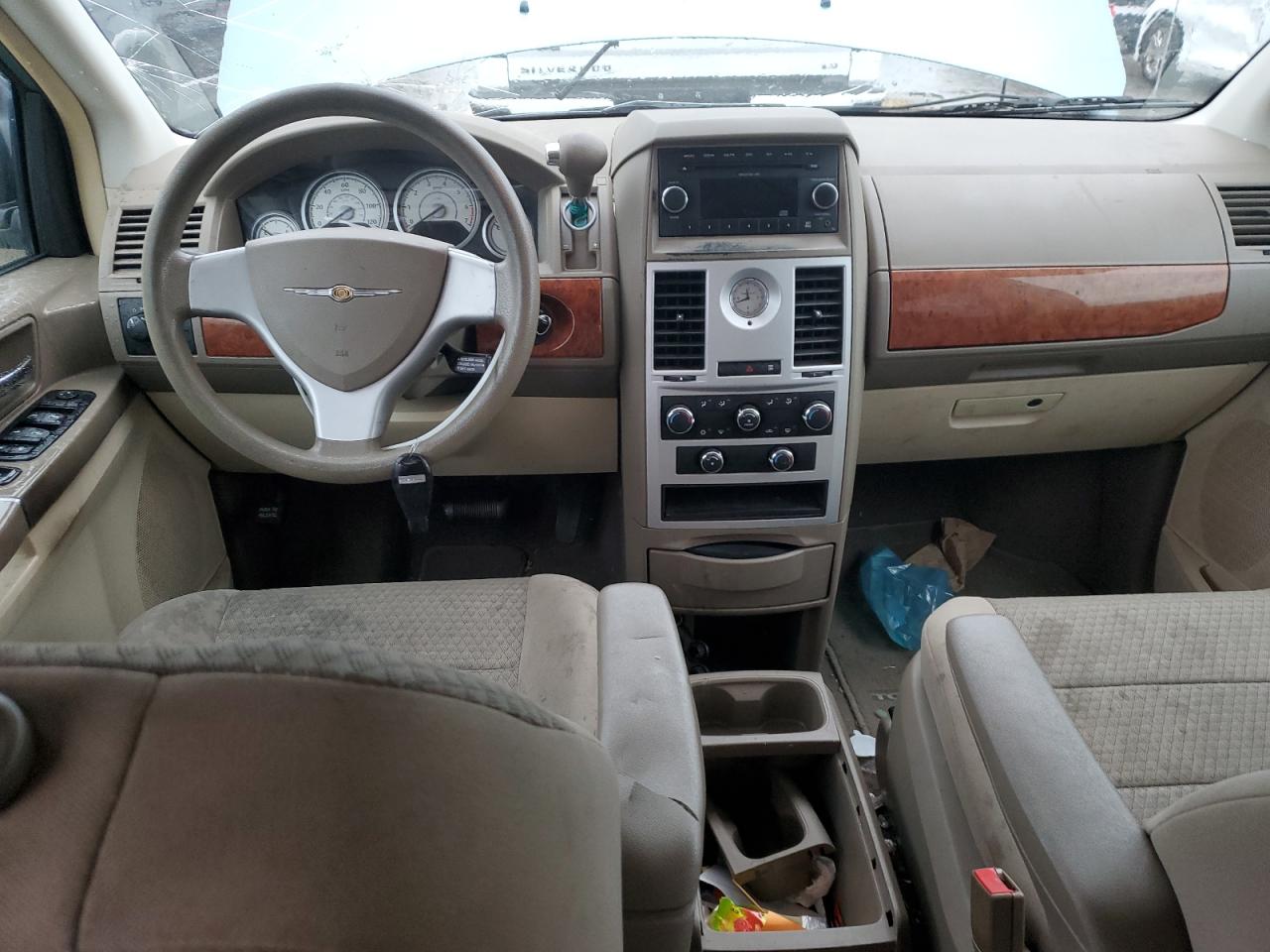 2A8HR44E69R613998 2009 Chrysler Town & Country Lx