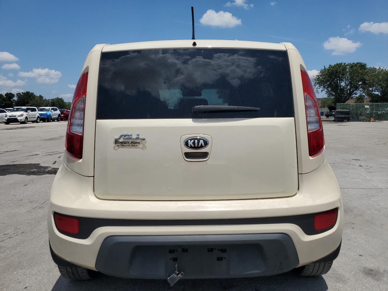 KNDJT2A65D7580983 2013 Kia Soul +