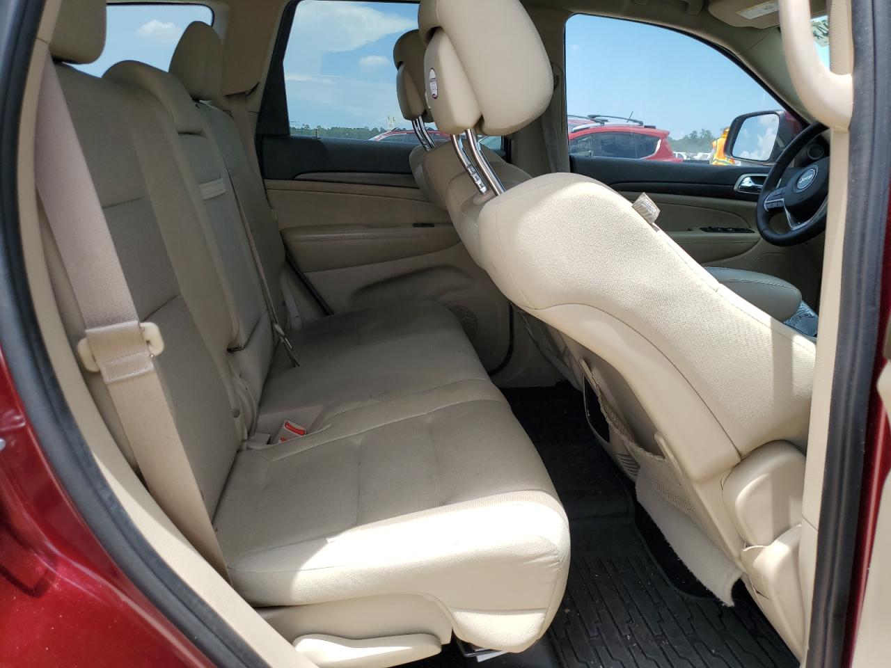 1C4RJEAG1GC500058 2016 Jeep Grand Cherokee Laredo