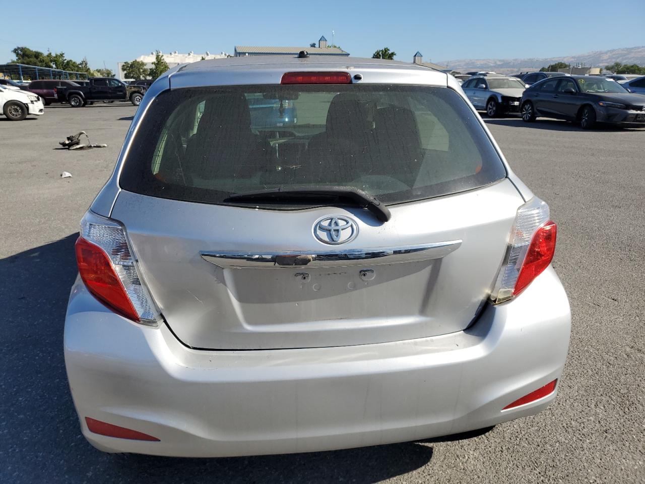 JTDKTUD3XED575556 2014 Toyota Yaris