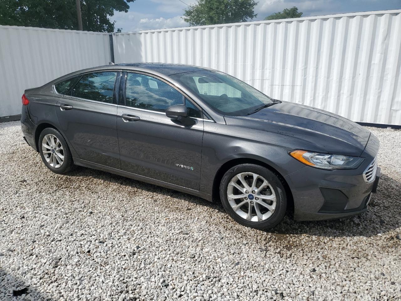 3FA6P0LUXKR158150 2019 Ford Fusion Se