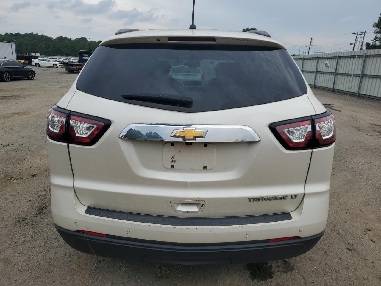 1GNKRHKD1FJ157446 2015 Chevrolet Traverse Lt