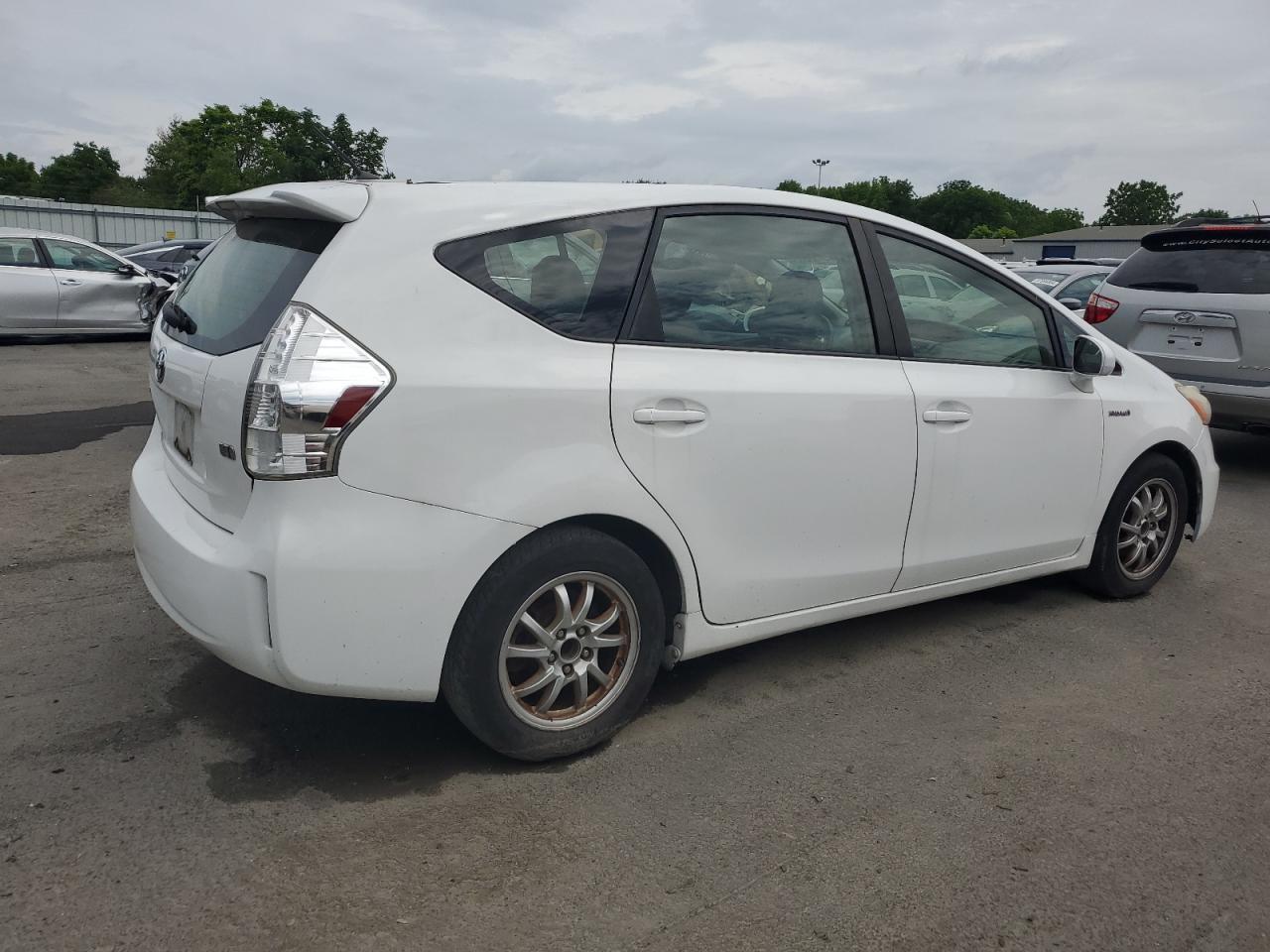 2014 Toyota Prius V vin: JTDZN3EU2E3333599