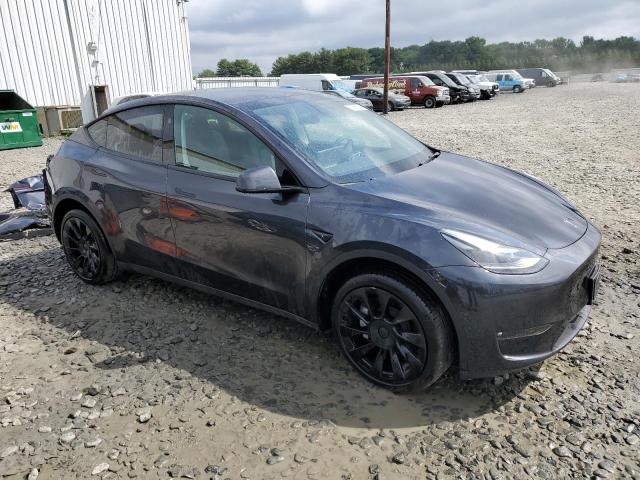 7SAYGDEE5RF992485 Tesla Model Y  4