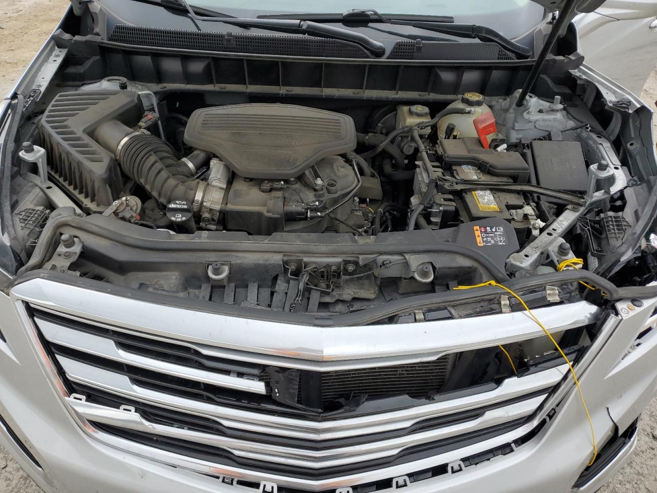 1GYKNDRS6HZ126435 2017 Cadillac Xt5 Luxury