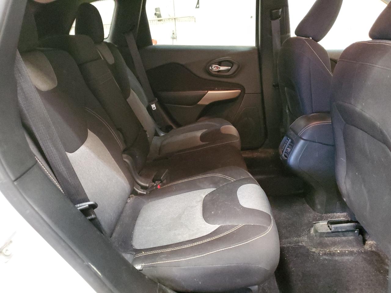 1C4PJMAS8HW620946 2017 Jeep Cherokee Sport