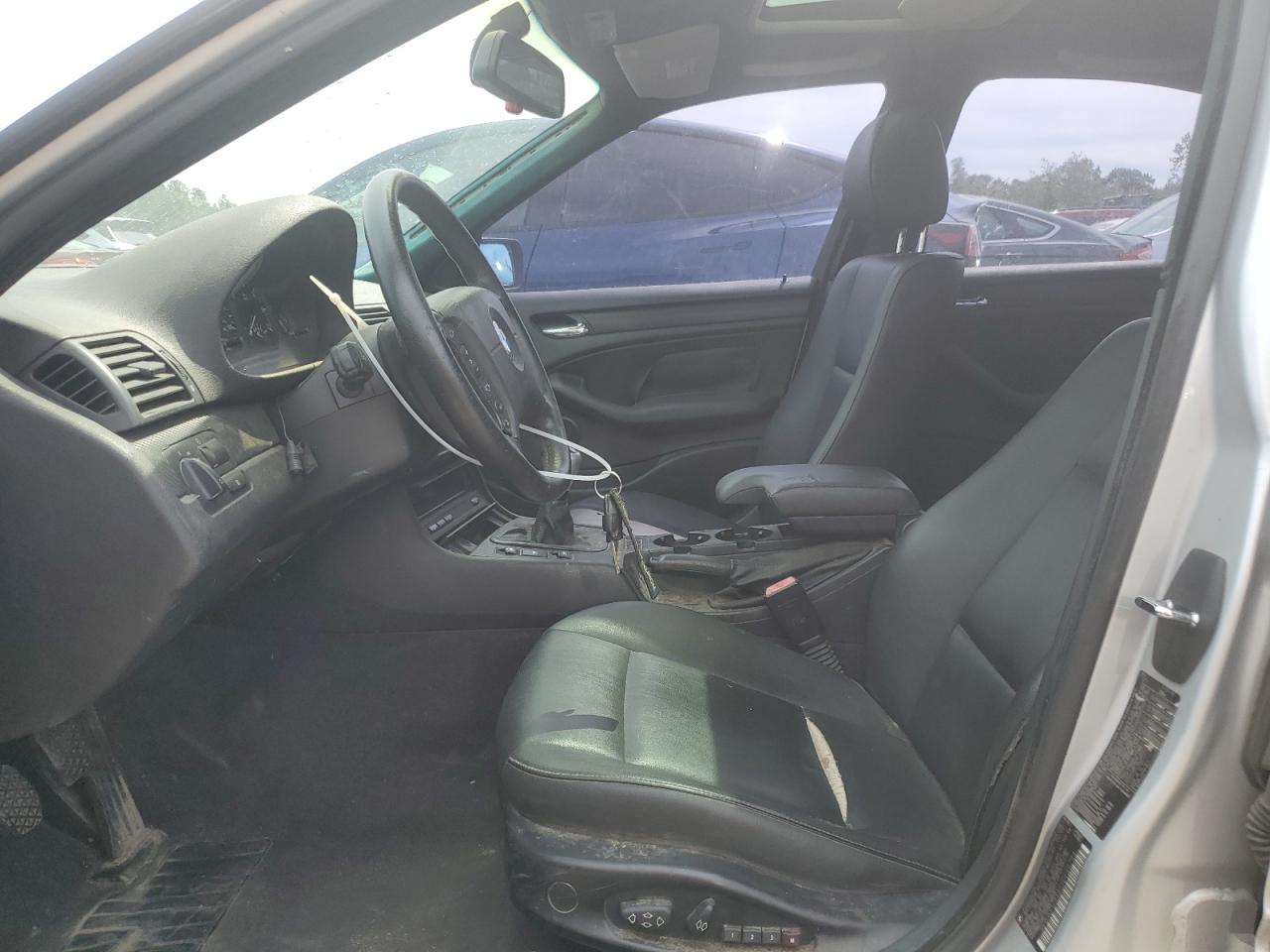 WBAEU33472PF56794 2002 BMW 325 Xi