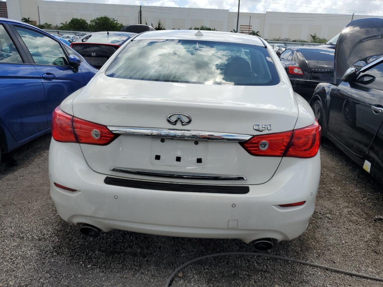 JN1EV7AP7GM306131 2016 Infiniti Q50 Premium