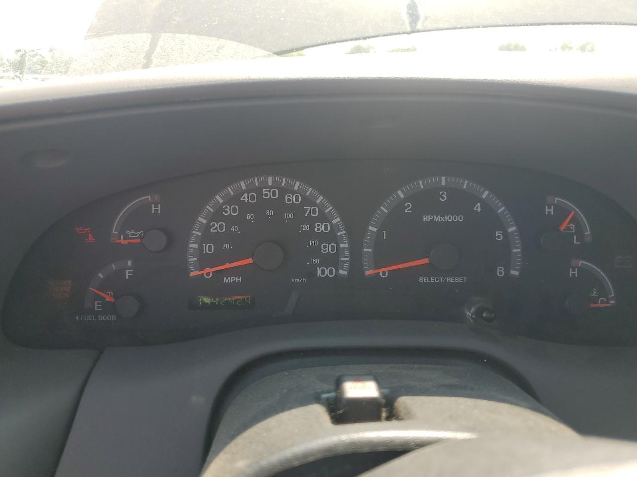 1FTRF18232NA87965 2002 Ford F150