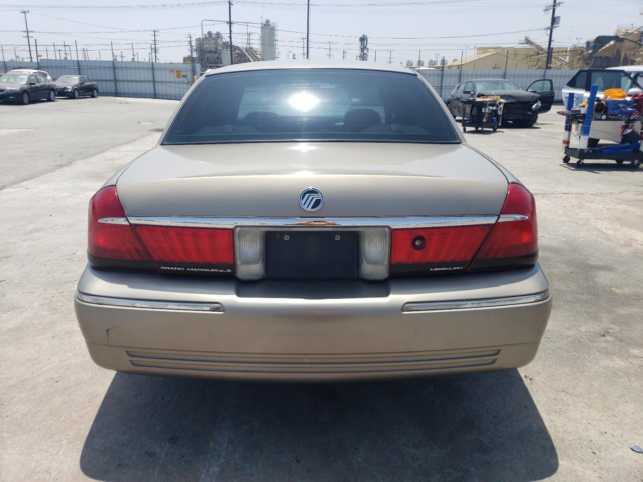 2MEFM75W32X647483 2002 Mercury Grand Marquis Ls