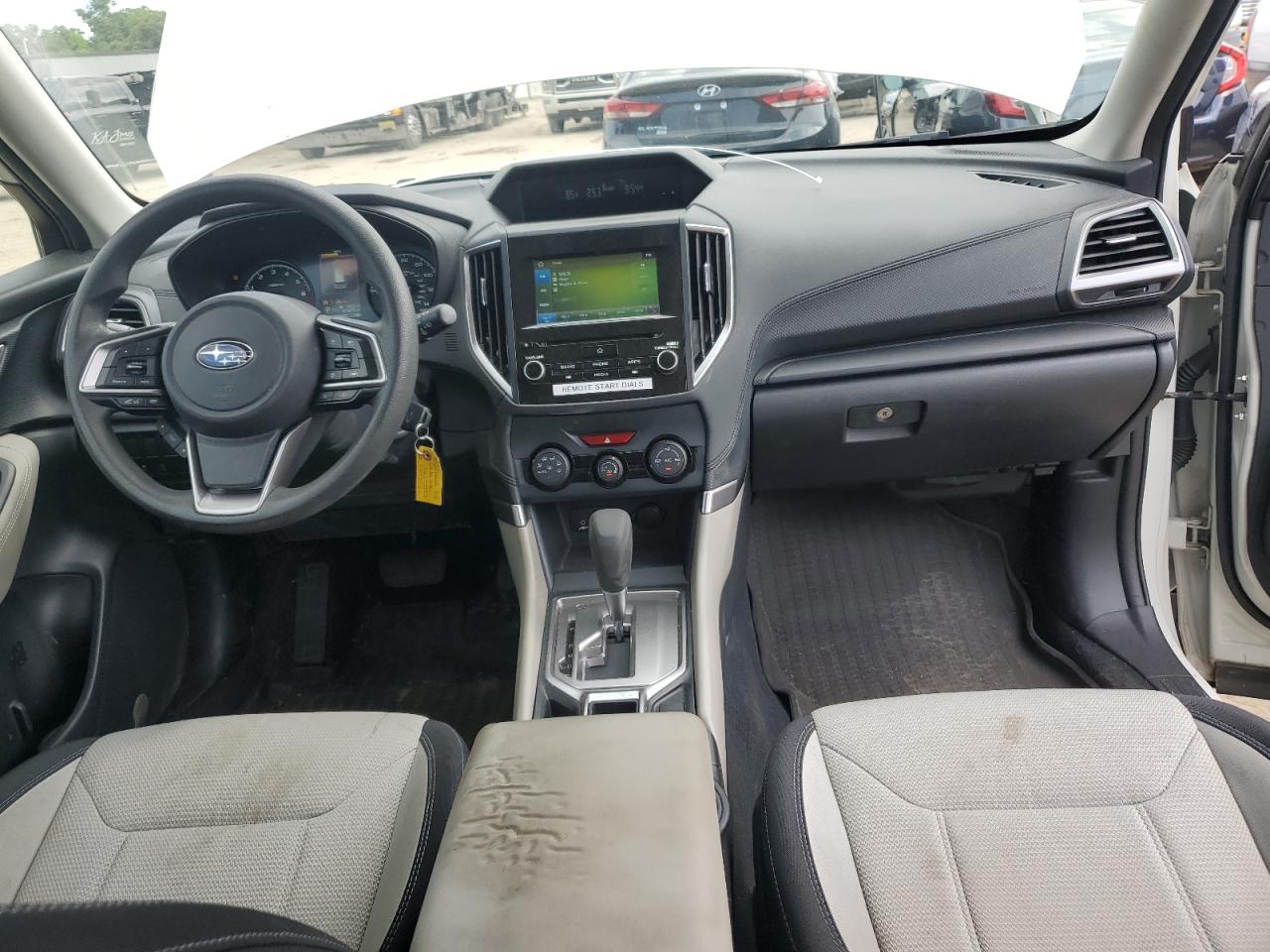 JF2SKACC7KH567956 2019 Subaru Forester