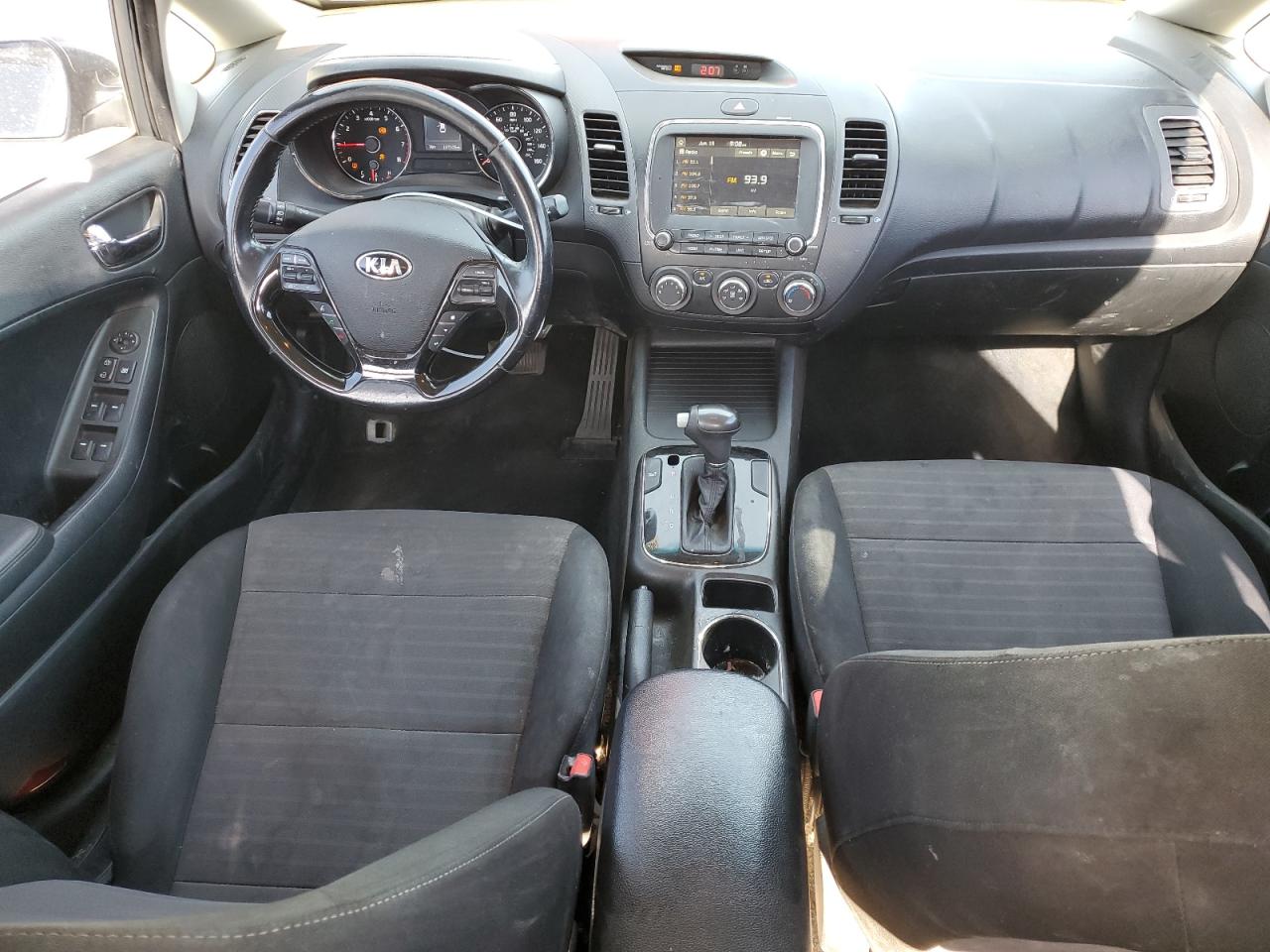 3KPFL4A70JE278216 2018 Kia Forte Lx