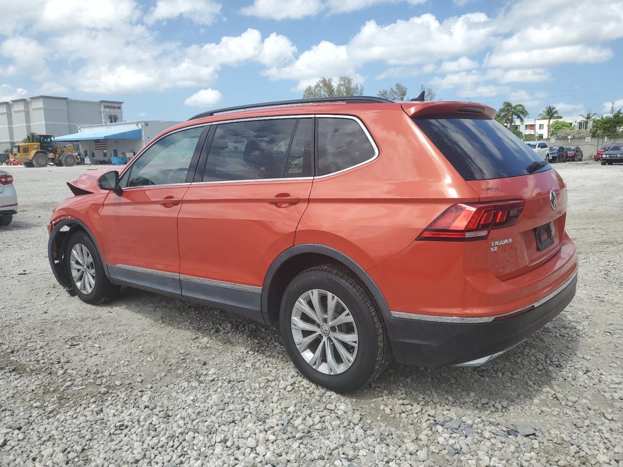 3VV3B7AX4JM210595 2018 Volkswagen Tiguan Se