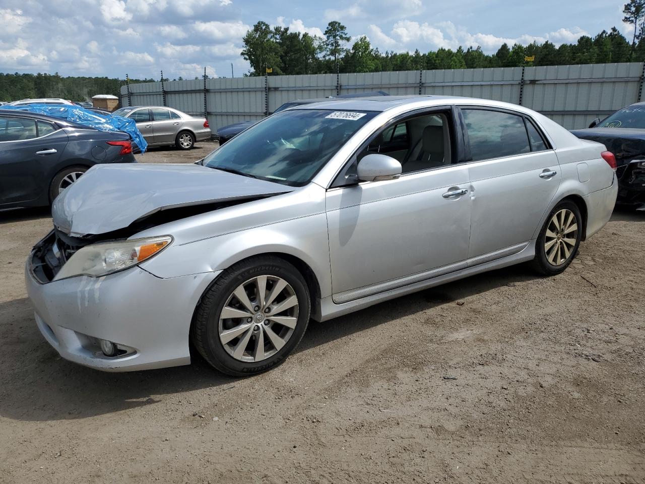 Lot #2962293016 2011 TOYOTA AVALON BAS