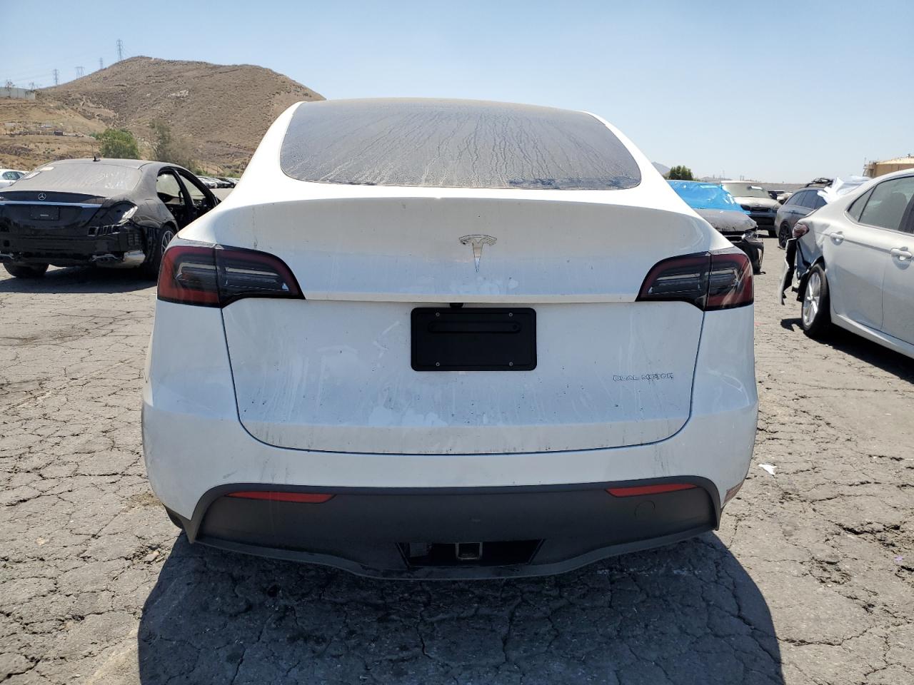 7SAYGDEE0RA257345 2024 Tesla Model Y