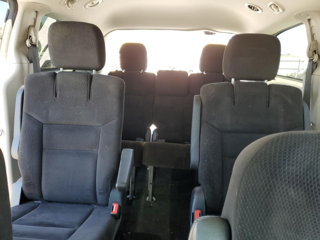 2C4RDGBG3ER407399 2014 Dodge Grand Caravan Se