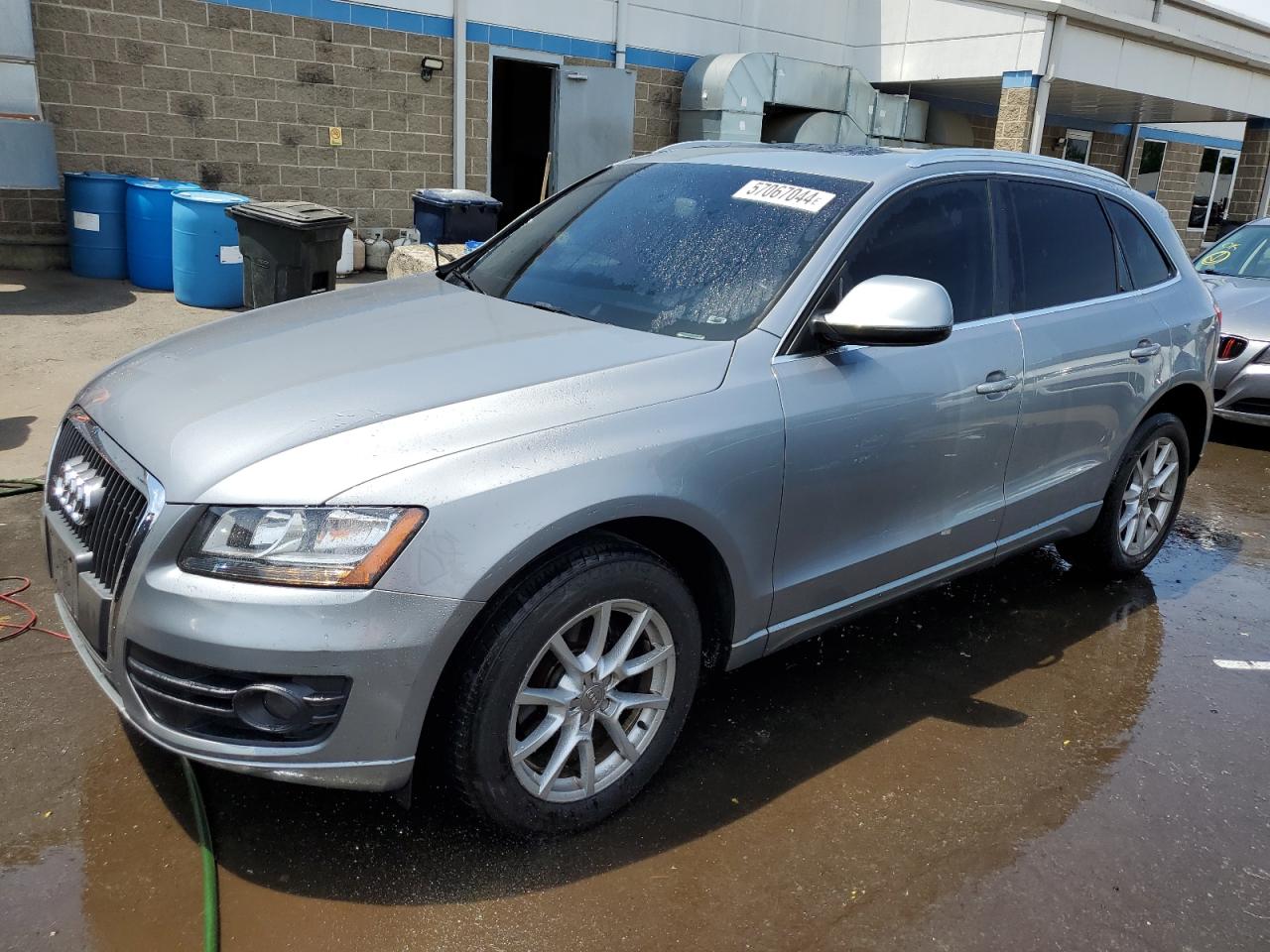 WA1CFAFP9BA039280 2011 Audi Q5 Premium