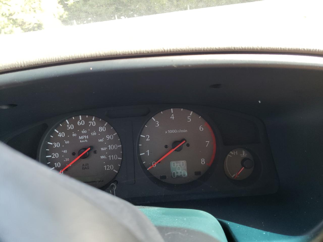 JNRAR07Y0YW076008 2000 Infiniti Qx4