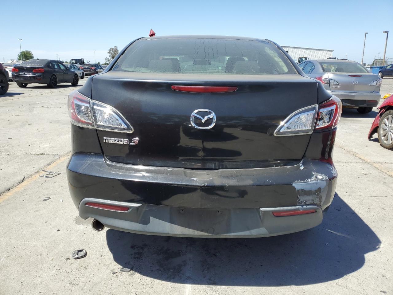 JM1BL1VG2B1443646 2011 Mazda 3 I