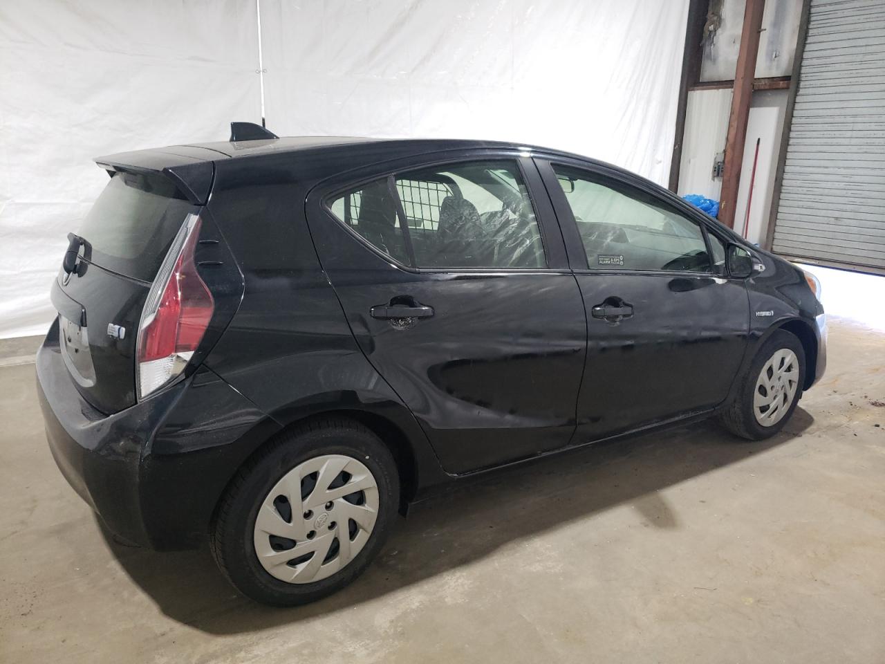 2016 Toyota Prius C vin: JTDKDTB35G1120502