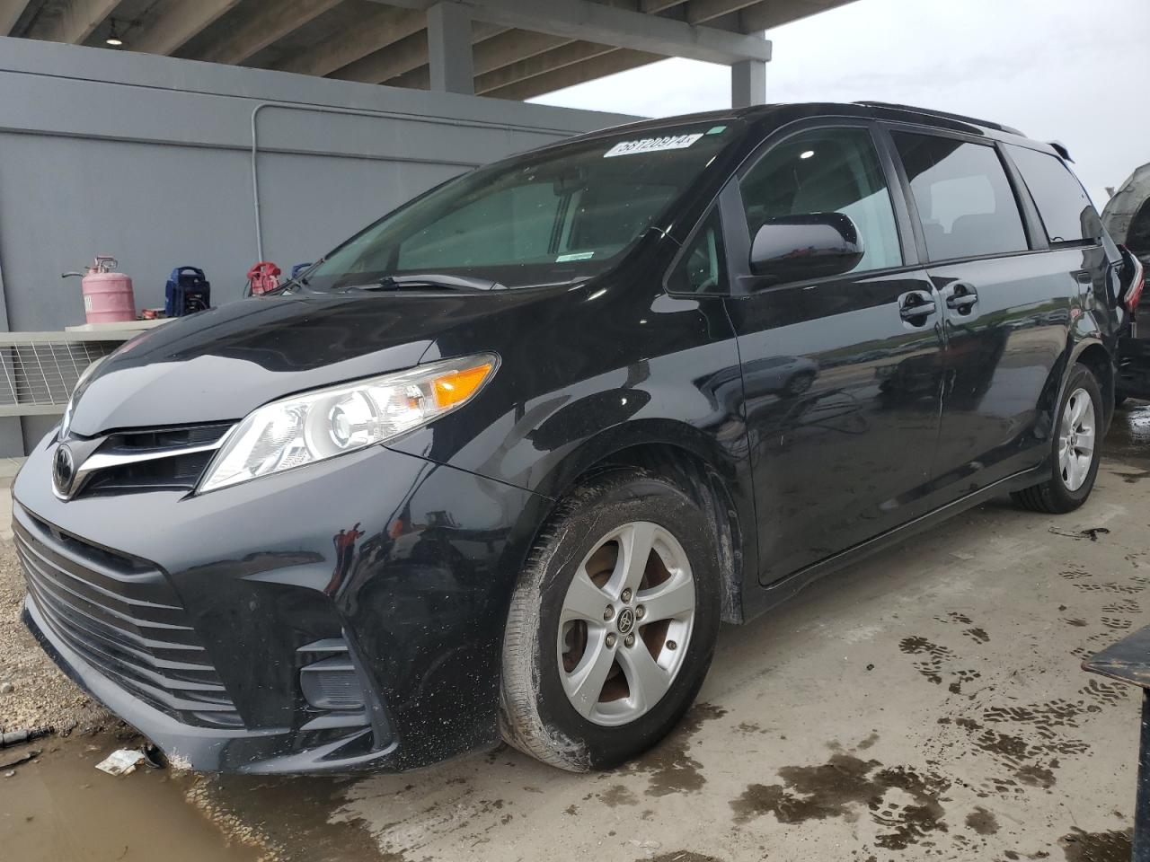 2020 Toyota Sienna Le vin: 5TDKZ3DC8LS070089