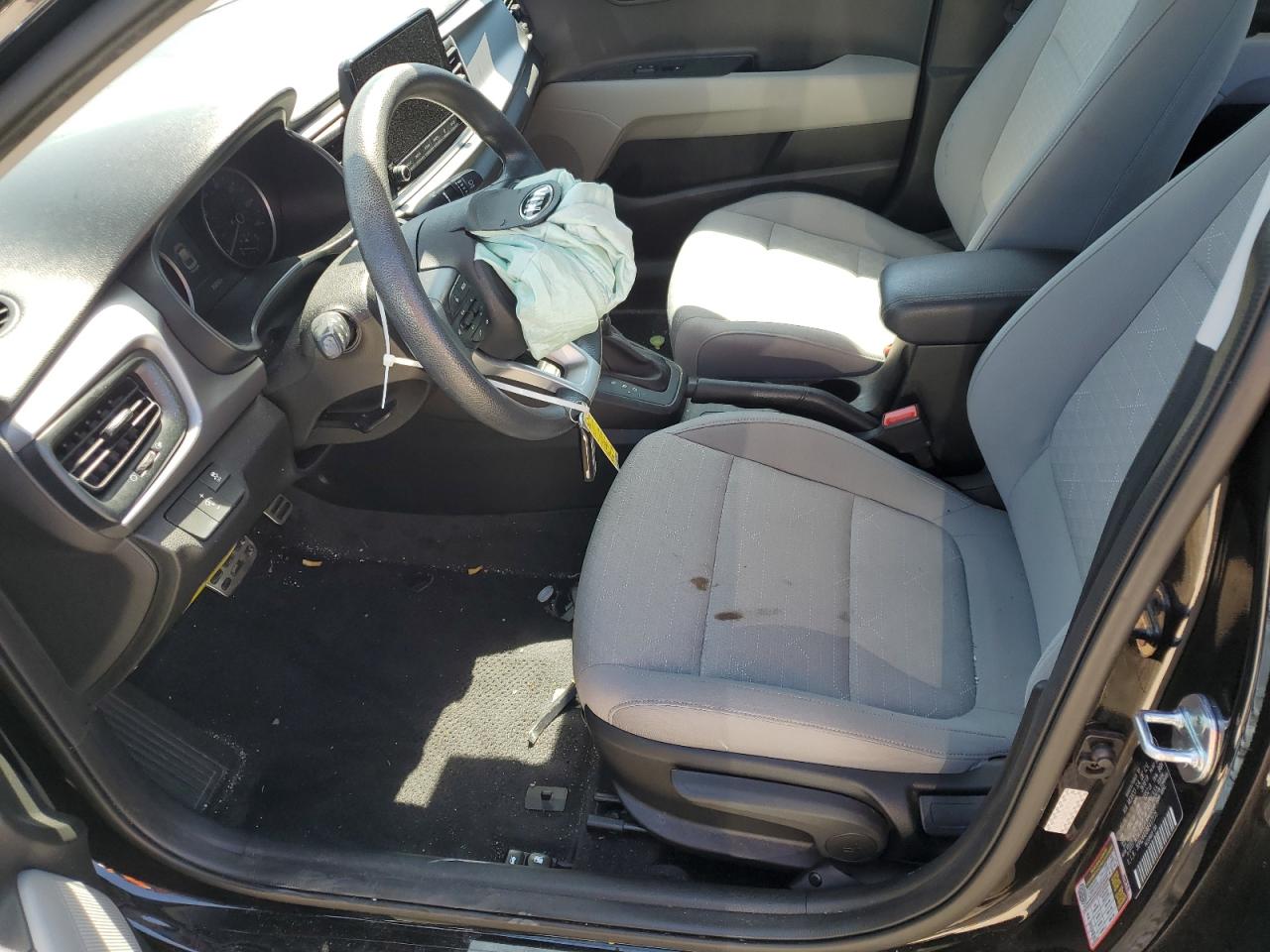 3KPA24AD8ME417175 2021 Kia Rio Lx