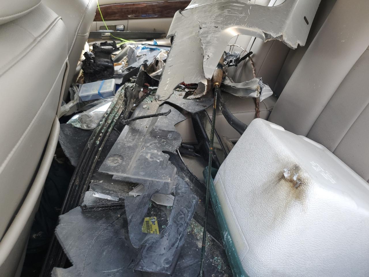 WDDHF8HBXAA142542 2010 Mercedes-Benz E 350 4Matic