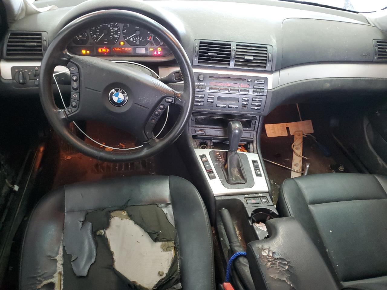WBAEV33404KR29863 2004 BMW 325 I