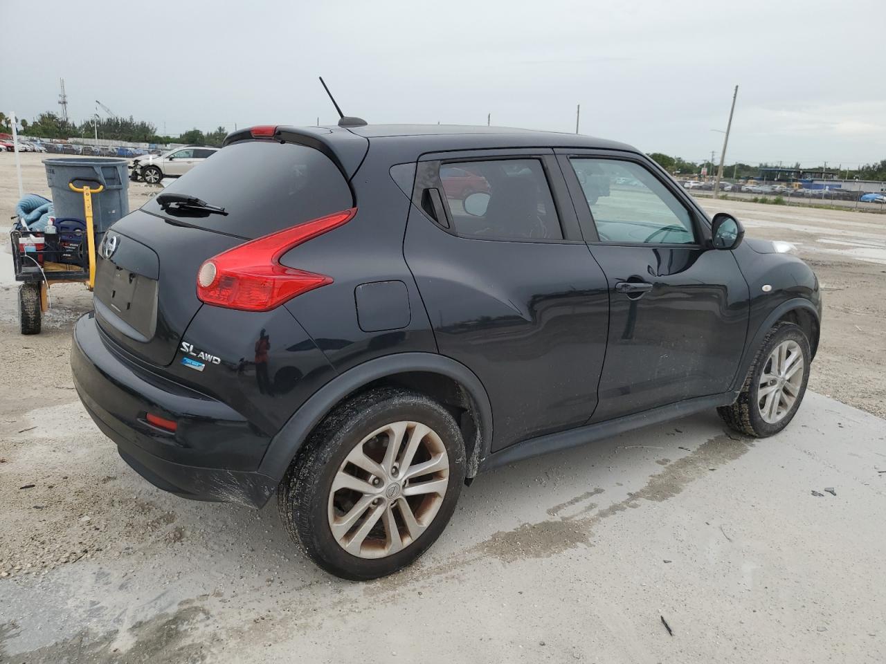 2012 Nissan Juke S vin: JN8AF5MV3CT119349