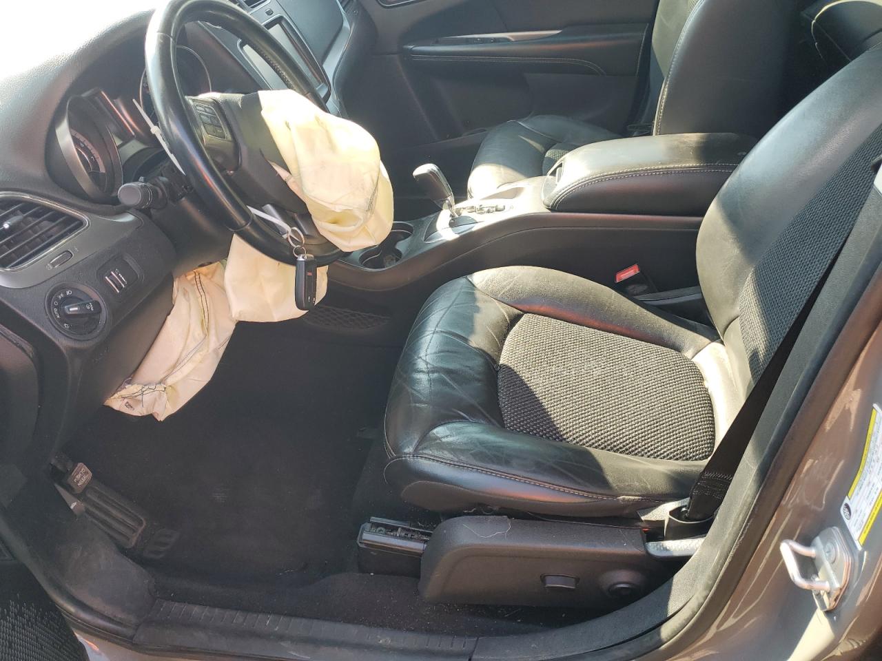 3C4PDDGG1KT779878 2019 Dodge Journey Crossroad