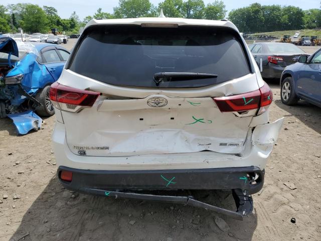 VIN 5TDJZRFH0KS603204 2019 Toyota Highlander, SE no.6