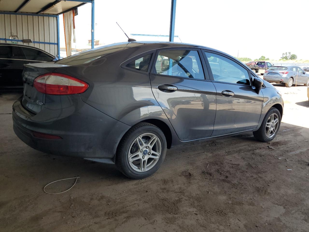 3FADP4BJ9JM136495 2018 Ford Fiesta Se