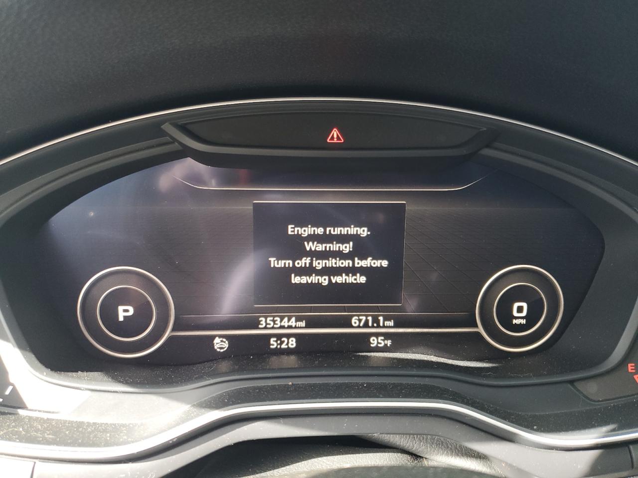 WAUKMAF40HN043004 2017 Audi A4 Ultra Premium