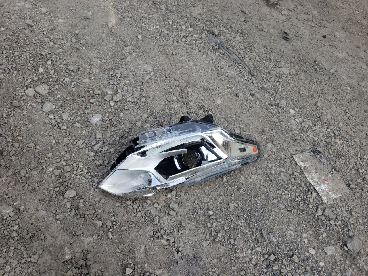 1GNEVHKW7KJ303515 2019 Chevrolet Traverse Lt