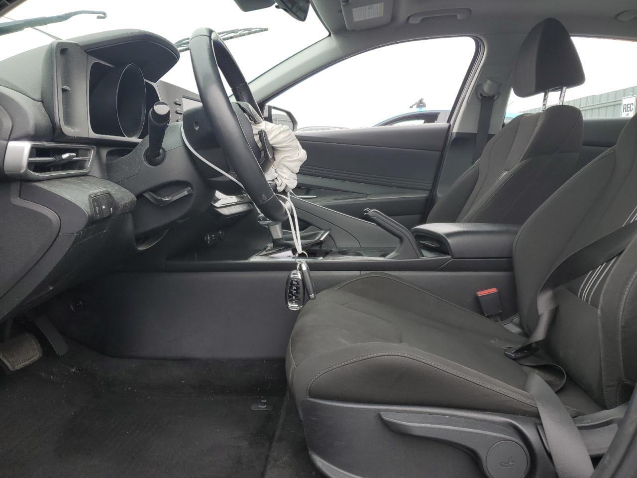 KMHLM4AG8NU350864 2022 Hyundai Elantra Sel